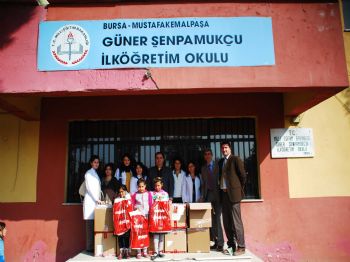 BIRLEŞMIŞ MARKALAR DERNEĞI - Türkiye`nin Markaları Çocukları Giydiriyor