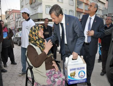 3 Bin Ailenin Evine Et Girdi