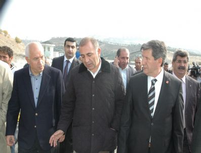 ENSAR ÖĞÜT - Chp Genel Başkan Yardımcısı Gürsel Tekin Hayvan Pazarını Gezdi