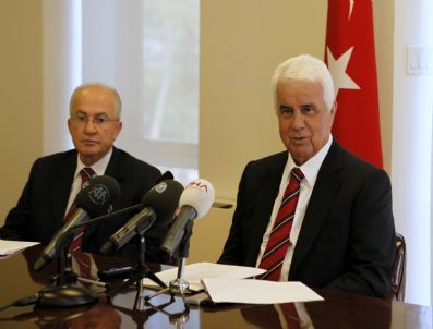 Eroğlu’ndan Kıbrıs Değerlendirmesi: Mühim Olan Bardağın Dolu Tarafını Görmek