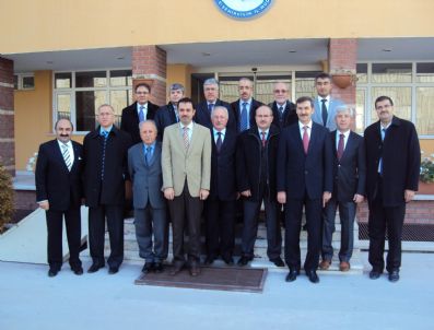 ERDOĞAN AYATA - Es-yön-der Üyelerinden Çevre ve Şehircilik Müdürü Yıldız`a Ziyaret