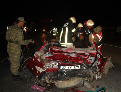 Gaziantep`teki Trafik Kazası: 4 Ölü, 3 Yaralı