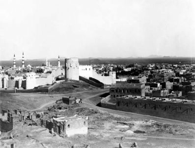 Kabe`nin 100 Yıl Önceki Fotoğrafları Hayran Bırakıyor