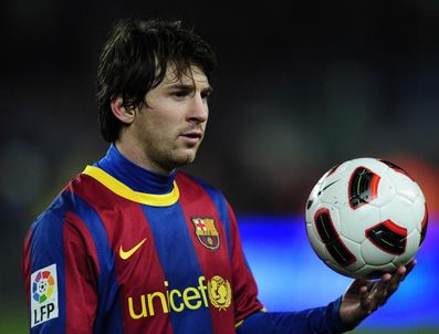 FABREGAS - Messi Barcelona tarihinde 200 golü geçen ikinci futbolcu oldu.