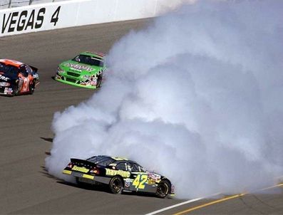 Nascar yarışında intikam mücadelesi