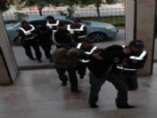 Polisten Kaçan Taksici, 5 Kişi İle Uyuşturucudan Gözaltına Alındı