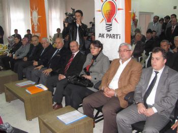 GÜLAY SAMANCı - Ak Parti Konya`da İlçe Kongreleri Başladı