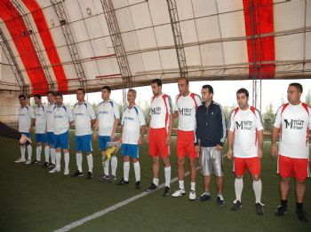 OSMANIYE VALISI - Emniyet’in Organize Ettiği Halı Saha Turnuvası Başladı