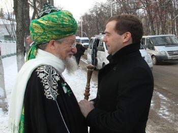 Medvedev Müftülerle Buluştu: Rusya’da 4 Yılda 320 Yeni Cami İnşa Edildi
