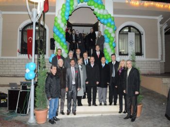 SIBEL GÖNÜL - Kertiltekke Meydanı Törenle Hizmete Açıldı