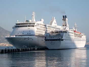 Lüks Gemiler Alanya’ya Demir Attı