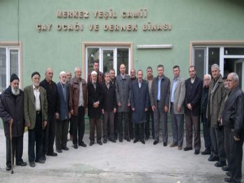 MAHMUT ÖZTÜRK - Nevzat Doğan Sabah Namazını Yeşil Cami`de Kıldı