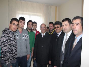 İSMAIL KARADAŞ - Vali Kolat Kyk Yurdunda İncelemelerde Bulundu