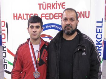 Vanlı Halterci Şevket Kardeş Türkiye Şampiyonu Oldu