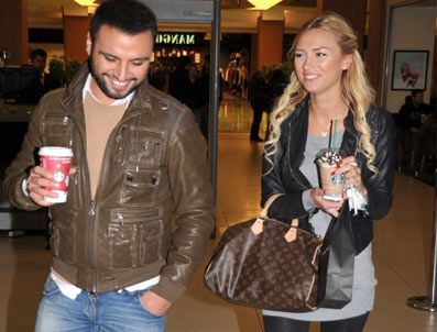 ALACAKARANLıK - Alişan sevgilisiyle sinema keyfinde