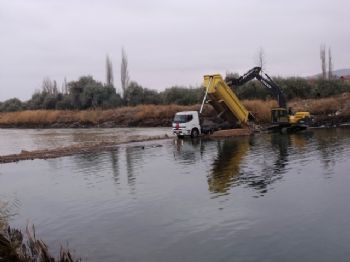 Avanos İlçesinde Doğal Gaz Hattı Döşeme Çalışmaları Sürüyor