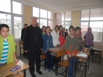 ÖMER TARHAN - Başkan Tarhan, Sbs Öğrencilerini Ziyaret Etti