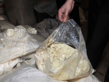 Başkentte 650 Kilo Bozuk Peynir ve Menşei Belirsiz Açık Çay İmha Edildi