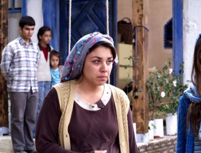 ATEŞIN DÜŞTÜĞÜ YER - Ceren Bozoğlu izleyiciyi şaşırtacak