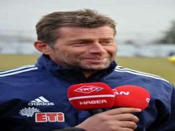 MİCHAEL SKİBBE - Eskişehirspor Teknik Direktörü Skibbe: Ankaragücü Karşısında Favori Takımız