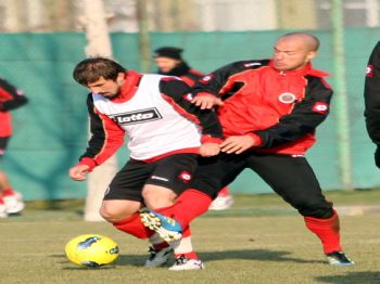 Gençlerbirliği, Fenerbahçe Maçı Hazırlıklarını Sürdürüyor