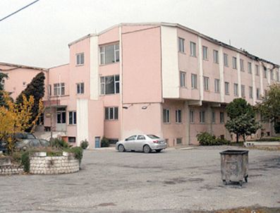 TEDAVI HIZMETLERI GENEL MÜDÜRLÜĞÜ - İstanbul'da protokol unutuldu, koca hastane tinercilere kaldı