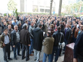 YAŞAR GÜL - Sendikalardan Büyükşehir Operasyonuna İş Bırakma Eylemiyle Tepki