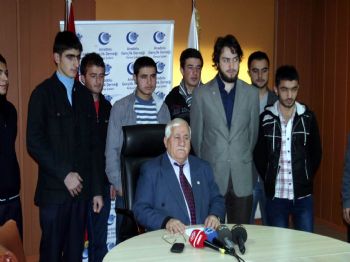 Agd, Depremzede Öğrencilere Barınma ve Burs İmkanı Sundu