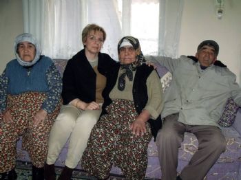 ADALA - Ak Parti`li Kadınlardan Şehit Ailesine Ziyaret