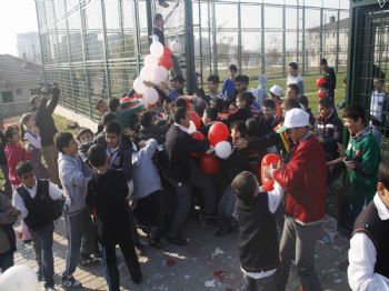 Çocukların Balon Savaşı