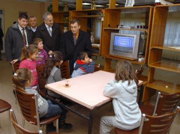 ALI ŞANLıER - Depremzede 54 Vatandaş Afyonkarahisar’da Misafir Edildi