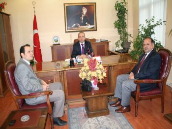 İBRAHIM AYHAN - Devrek Eğitim Bir Sen`den Kaymakam Öner`e Ziyaret