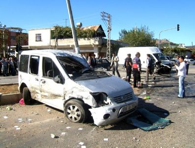 HAMZA KAYA - Kozan`da Trafik Kazası: 1 Ölü, 3 Yaralı