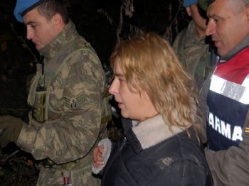 PAŞAKÖY - Mesire Alanında Kaybolanı Kadını Komandolar Kurtardı.