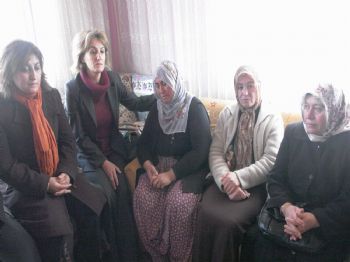 UZUNLU - Acılı Öğretmenin Ailesini Ziyaret Ettiler