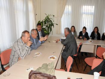 MUHAMMET ÜNLÜ - Başkan Ünlü, Öğretmenleri Okullarında Ziyaret Etti