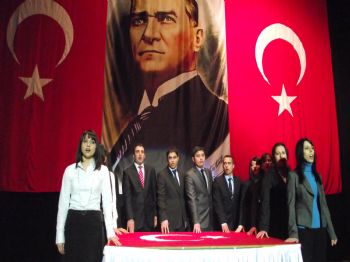 ZEKI KARATAŞ - Bayburt`ta Genç Öğretmenler, Mesleğe İlk Adımını Attı