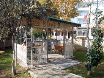 KIPTAŞ - Belediyeden Sosyal Alanlara Kamelya