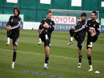 NECIP UYSAL - Beşiktaş`ta Trabzonspor Maçı Hazırlıkları