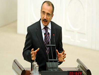 Dinçer: 150 bin öğretmene ihtiyaç var