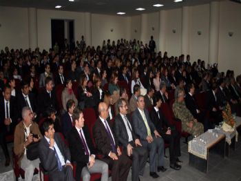 FATIH AKKAYA - Öğretmenler Günü`nde Van’da Hayatını Kaybeden Öğretmenler Anıldı