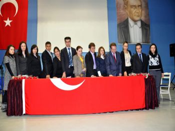 İSMAIL OK - Öğretmenler Gününde Ant İçip Mesleğe Adım Attılar