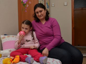 HÜMEYRA AKBAY - (özel Haber) Tek Umudu Mavi Kapaklar