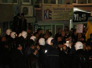 RAUF ORBAY - Polis İle Öğretmenler Arasında Arbede