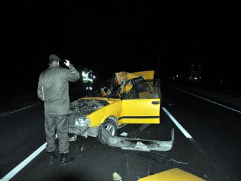 Sandıklı`da Trafik Kazası: 1 Ölü, 1 Yaralı