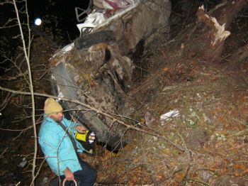 OSMAN UZUN - Servis Aracı Şarampole Yuvarlandı: 6’sı Öğretmen 8 Kişi Yaralandı (2)