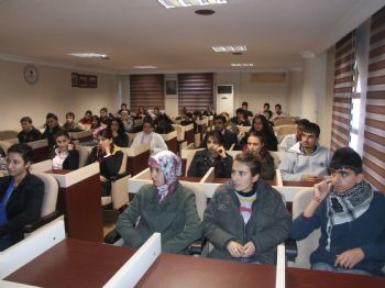 Sur`da 25 Kasım Etkinlikleri Devam Ediyor