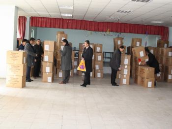 BIRLEŞMIŞ MARKALAR DERNEĞI - Birleşmiş Markalar Derneği Yozgat`ta 10 Bin Öğrenciye Giysi Yardımında Bulundu