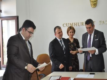 YALÇıN SEZGIN - Demirci`nin `çaresizseniz Çare Sizsiniz` Projesi Kabul Edildi