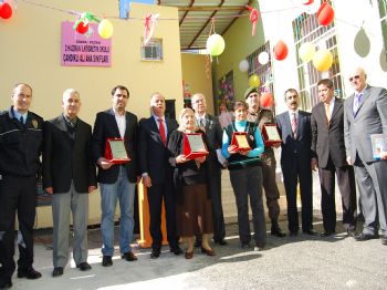 İZZETTIN SEVGILI - Kozan’da Hayırseverlerden Anasınıfı